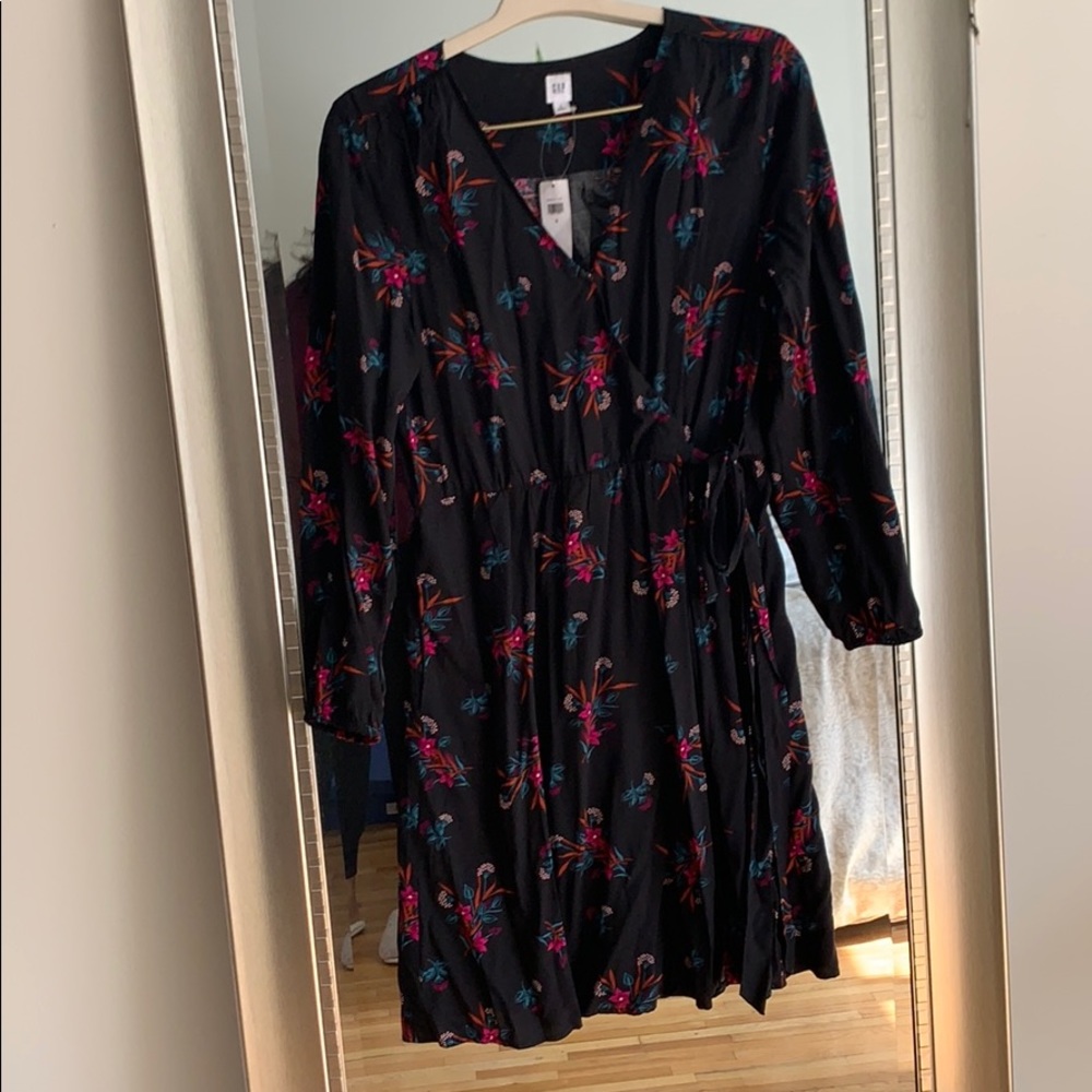 NWOT Gap Faux Wrap Floral Dress